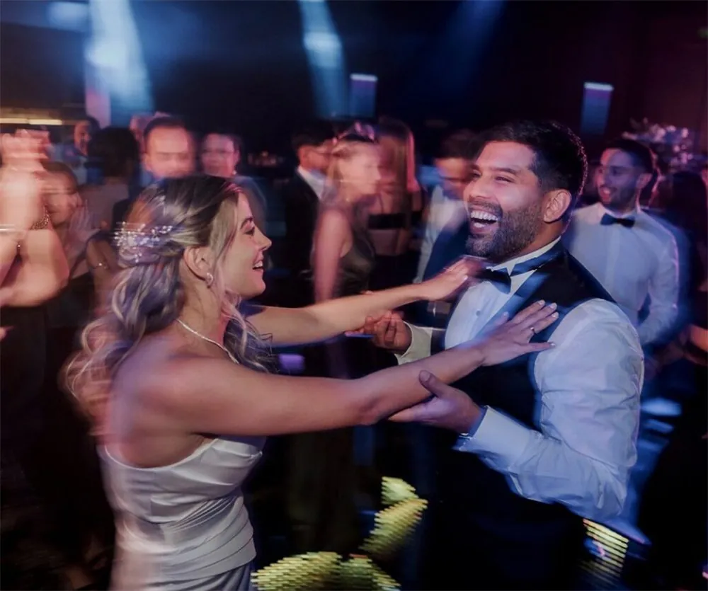 Pista de baile con luces de colores